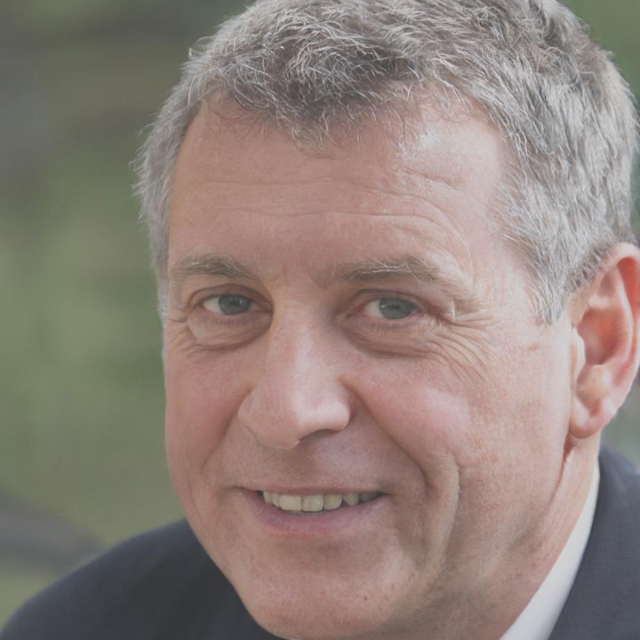Portrait de Bastien Mercier, expert en fiscalité d'entreprise